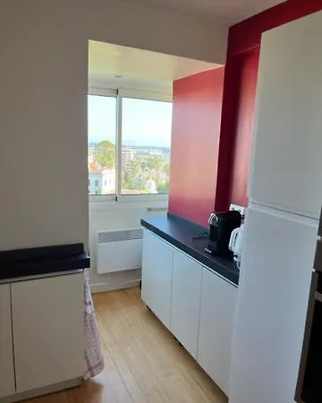 דירה Penthouse 100m2 Avec 2 Et Terrasse 80m2 *
