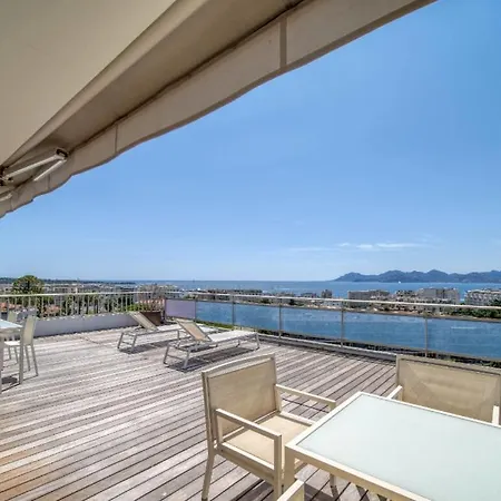 דירה Penthouse 100m2 Avec 2 Et Terrasse 80m2 *