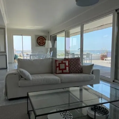 Apartment Penthouse 100m2 Avec 2 Et Terrasse 80m2 *